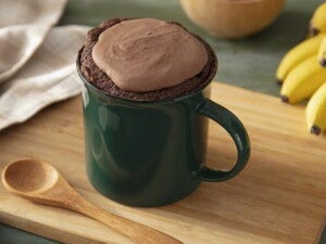 Caneca verde com bolo