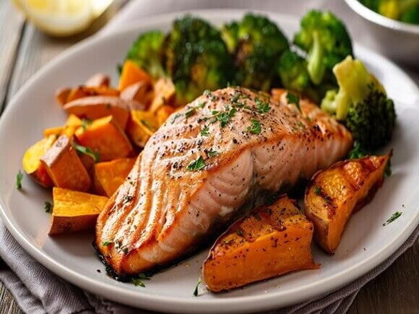 Peixe grelhado com legumes no vapor + quinoa Peixe grelhado com legumes no vapor + quinoa